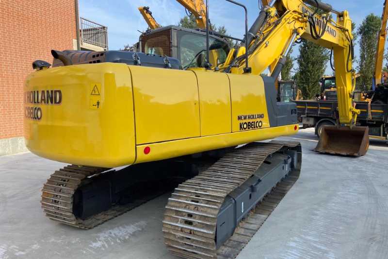 OmecoHub - Immagine NEW HOLLAND E245C